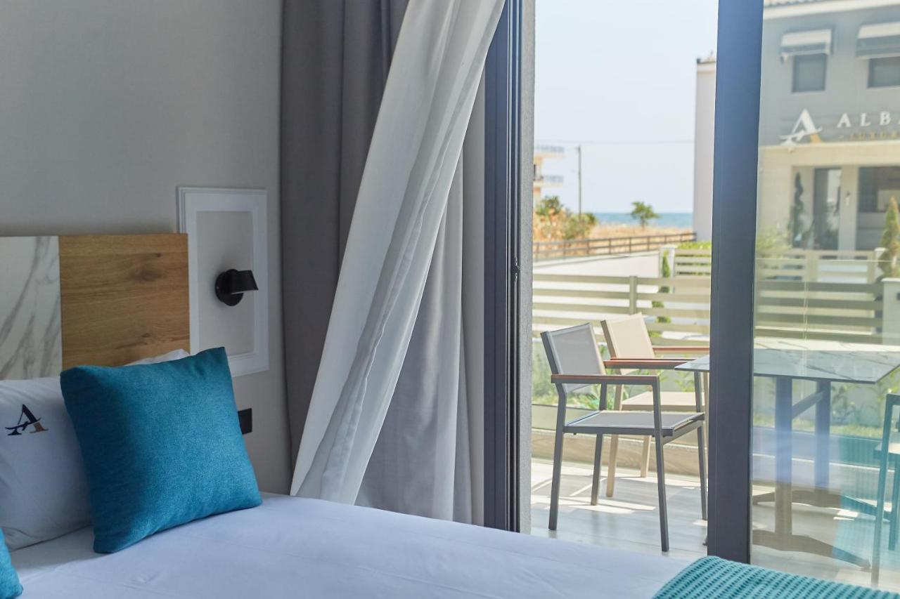 Albatros Luxury * Nea Vrasna