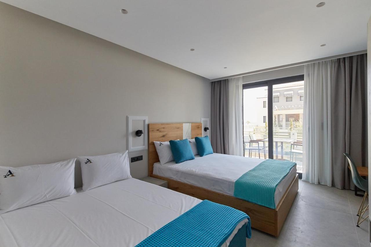 Albatros Luxury Apartment Nea Vrasna